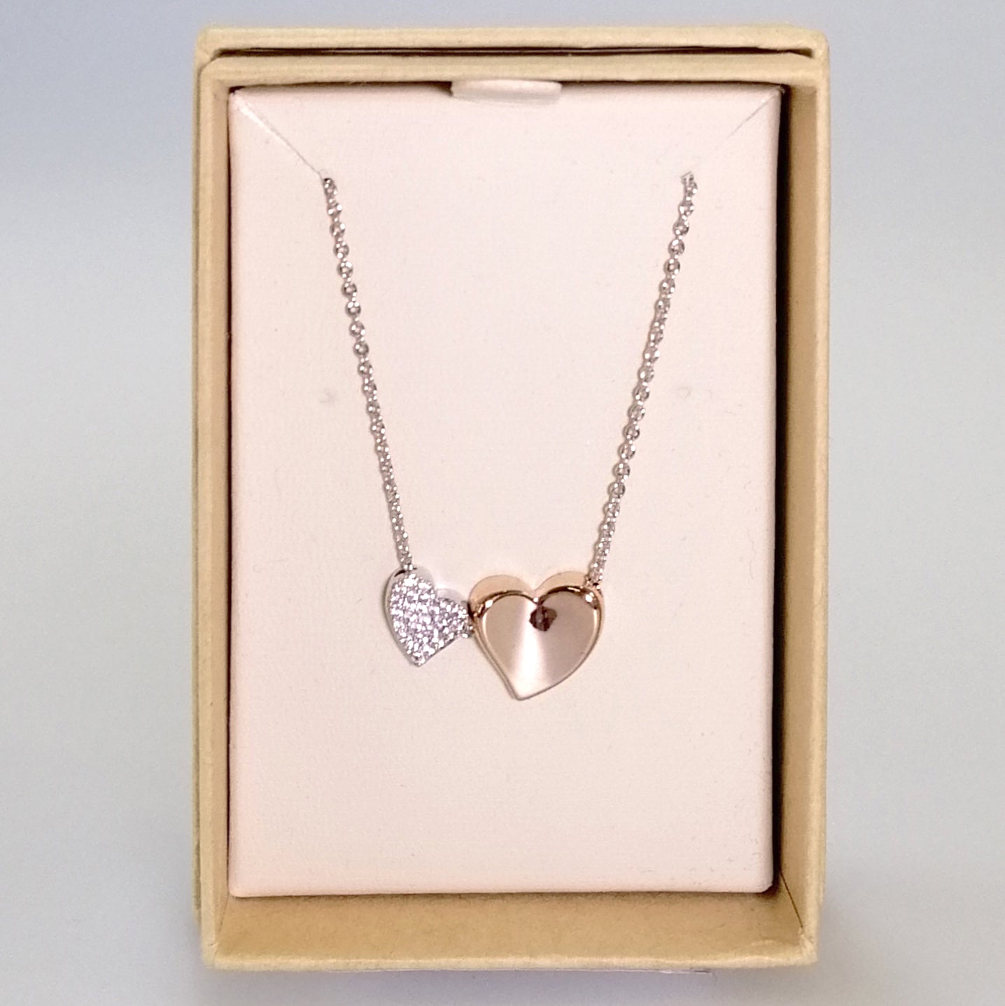 Kiwicraft - Rose Gold Hearts Necklace