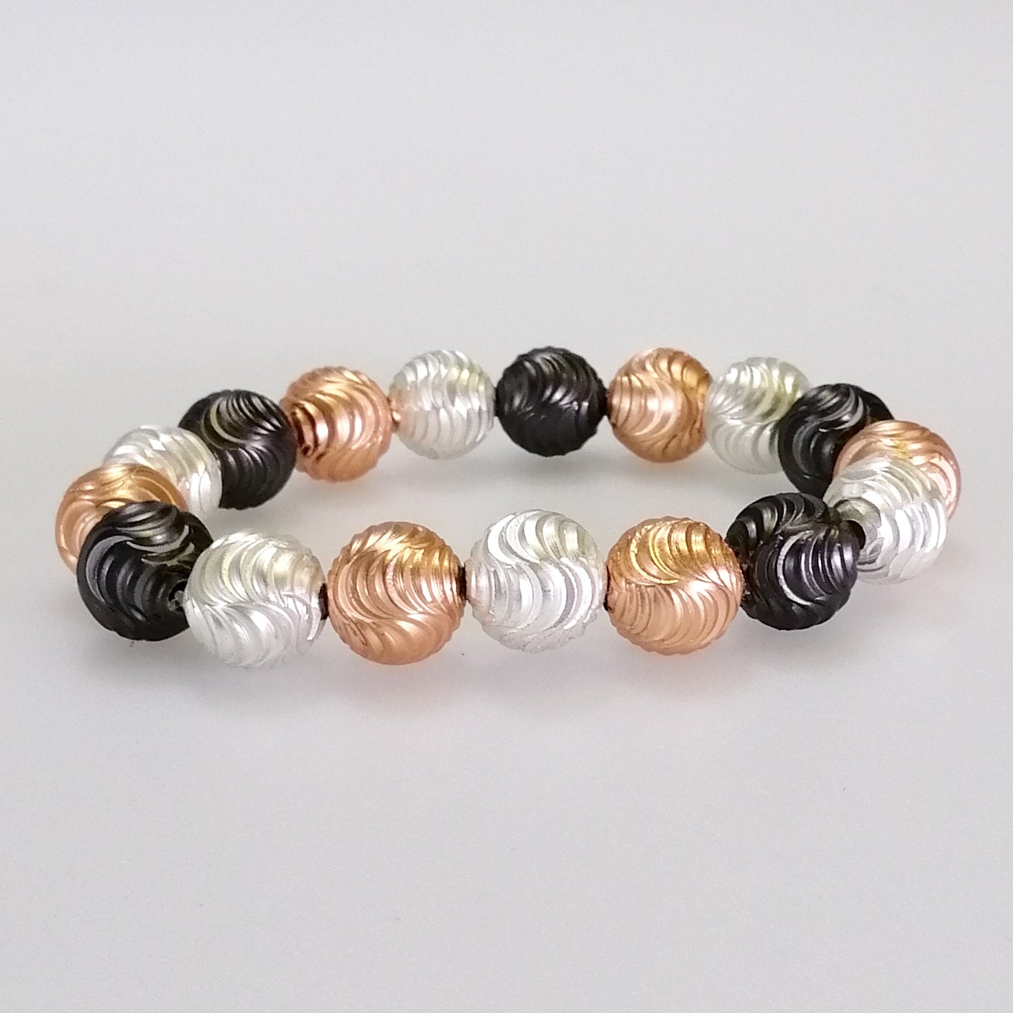Kiwicraft - Three Tone Beads Bracelet