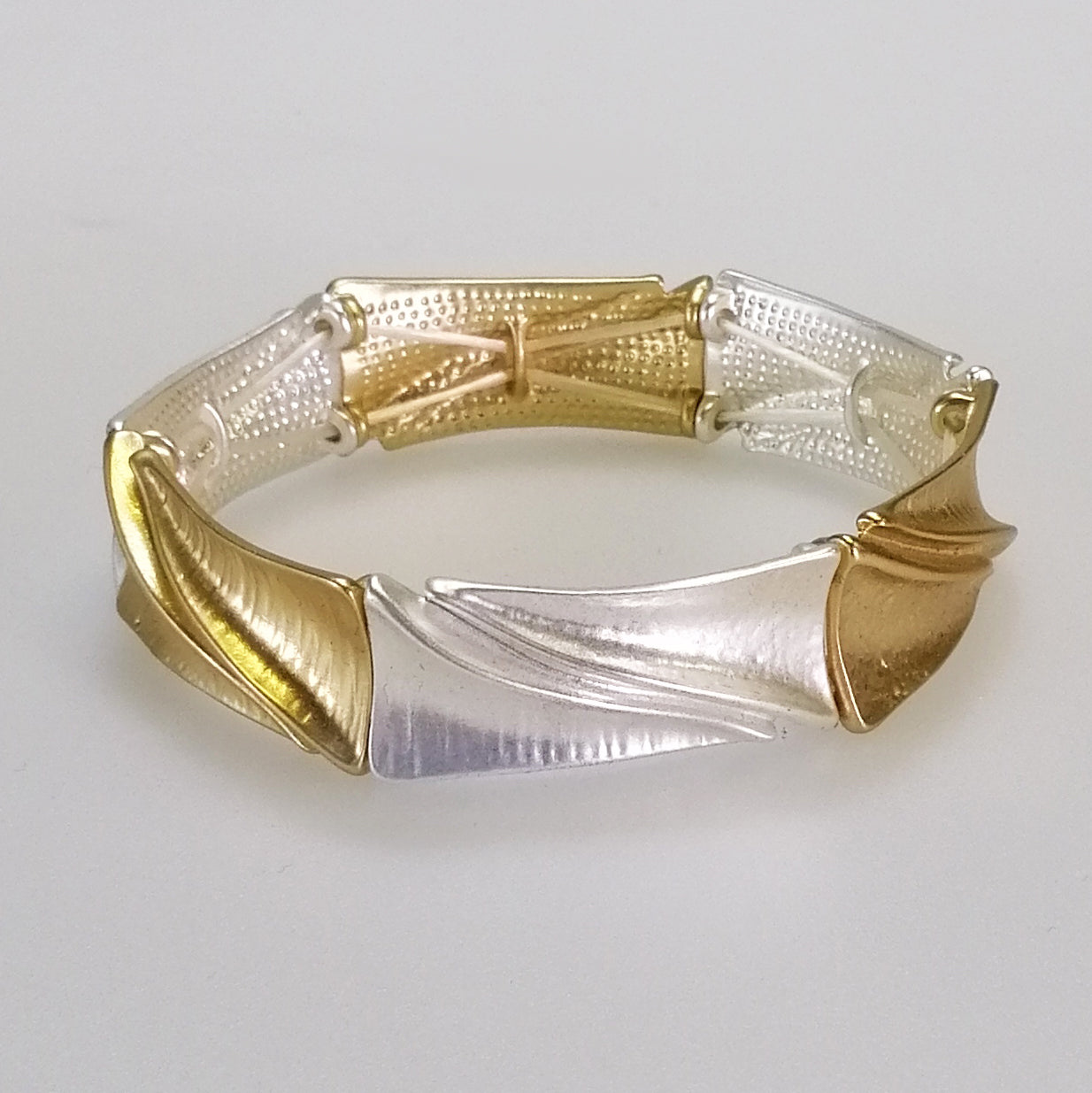 Kiwicraft - Three Tone Rectangle Beads Bracelet - Silver & Gold