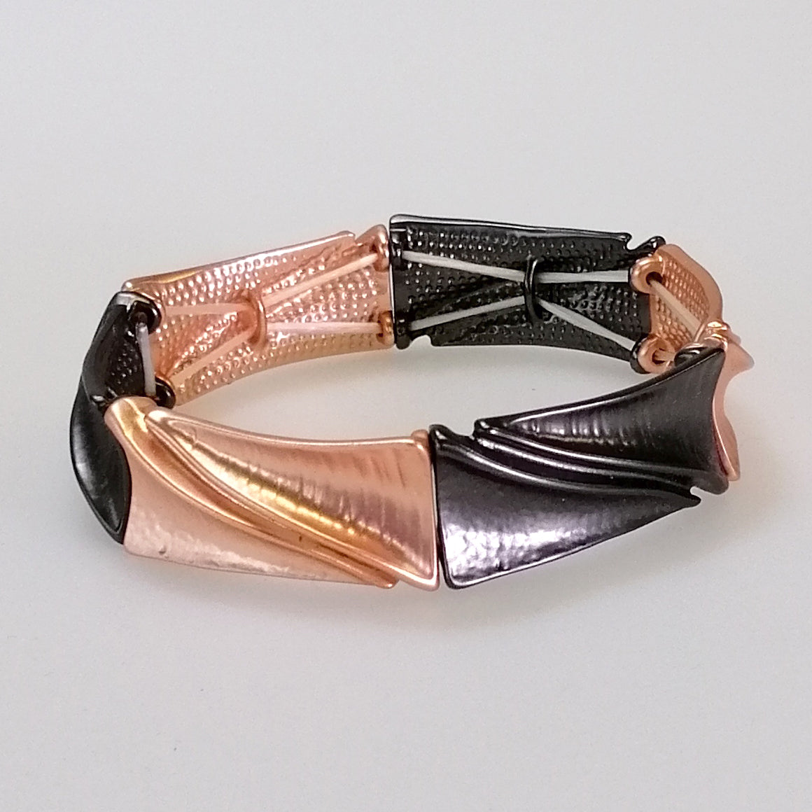 Kiwicraft - Three Tone Rectangle Beads Bracelet - Black & Copper
