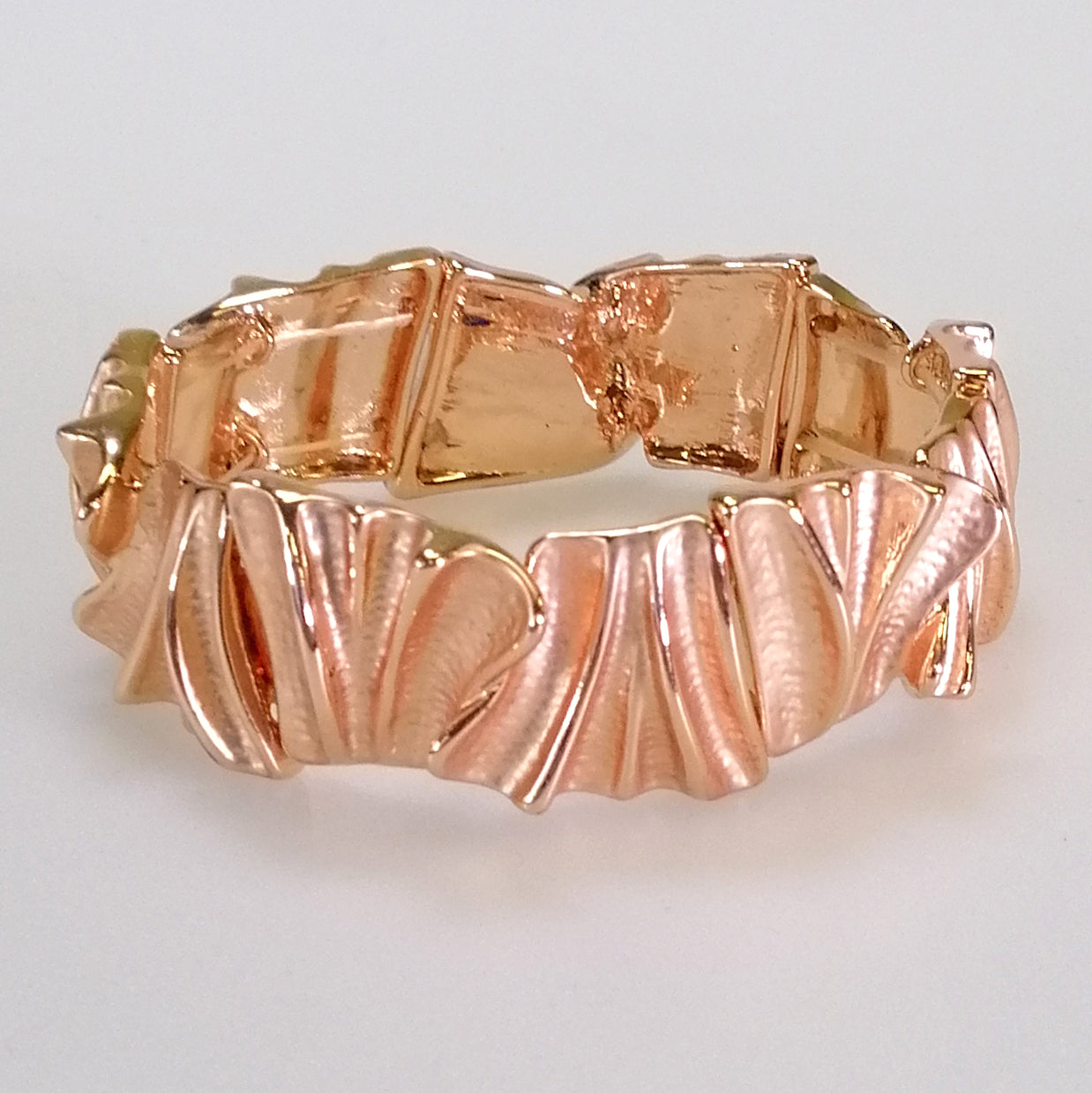 Kiwicraft - Rose Gold Wavy Beads Bracelet