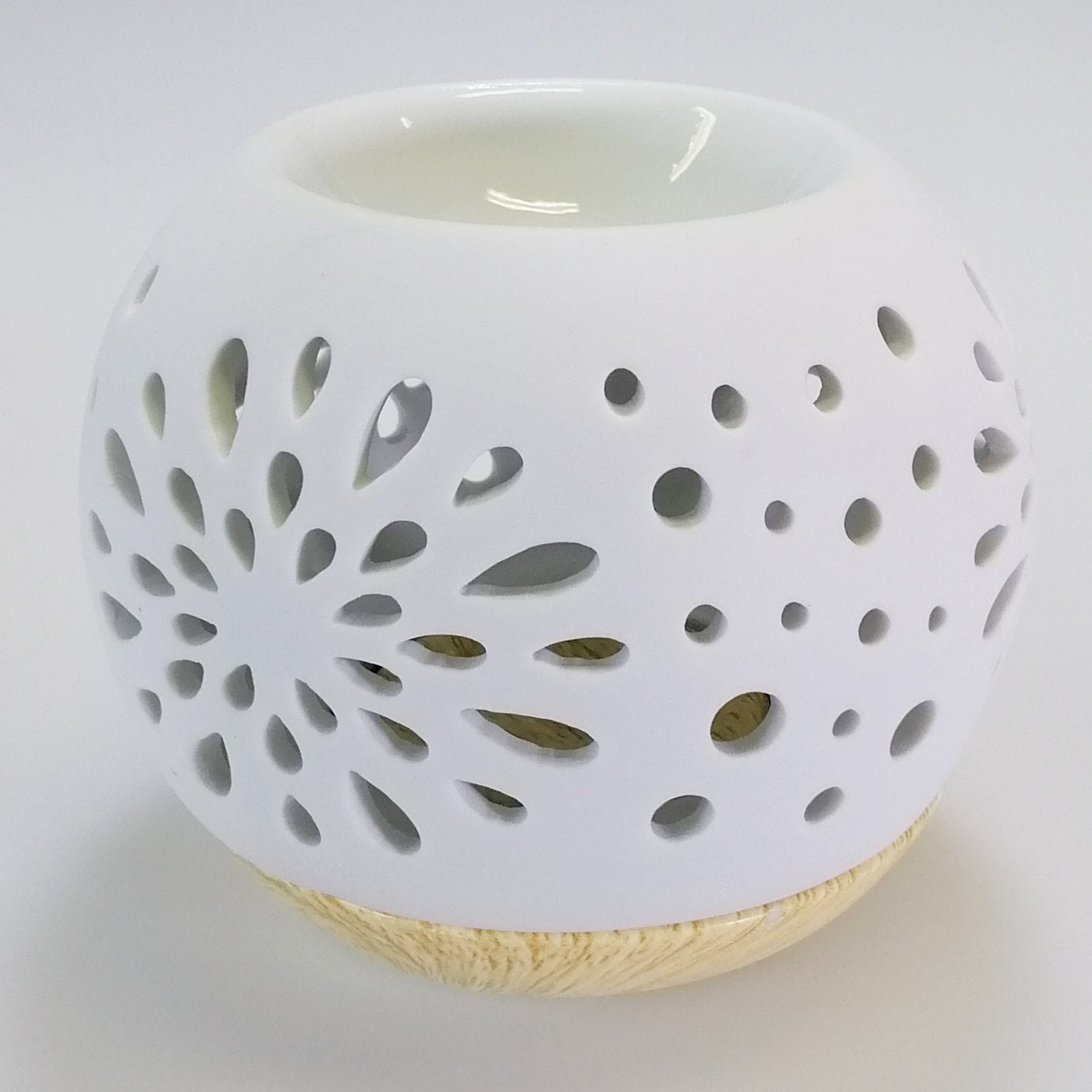 Lattice Style Oil Burner With Wood-look Base - Flower