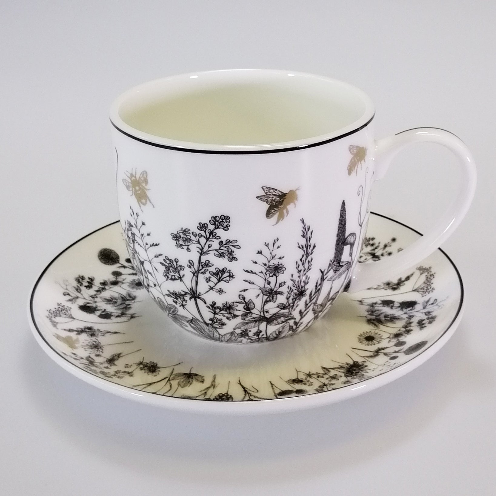 Ashdene Queen Bee Breakfast Cup & Saucer