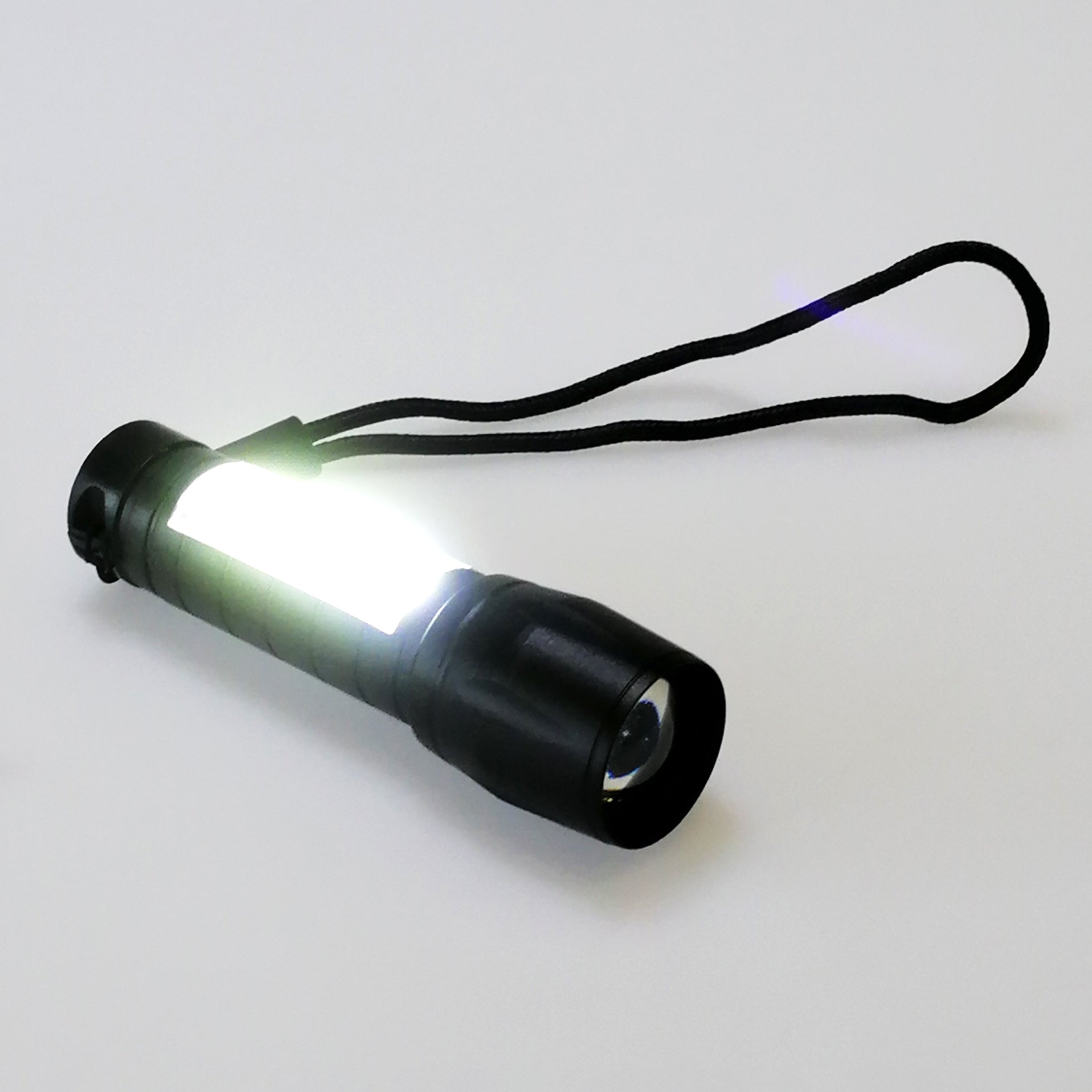 Maverick 3-in-1 Rechargeable Flashlight