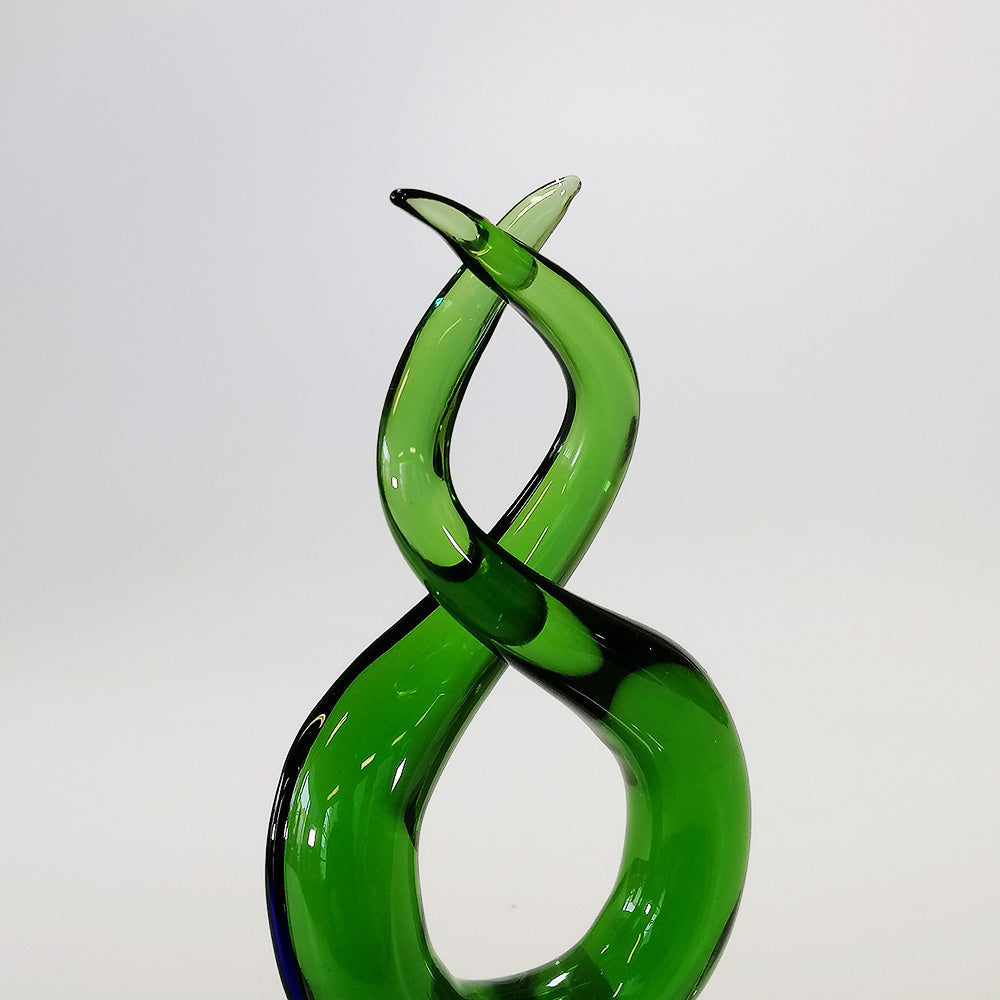 Koru Figure 8 - 15.5cm