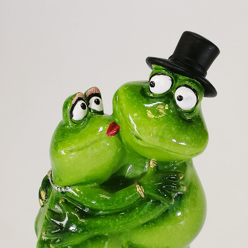 Cuddling Frogs - Figurine