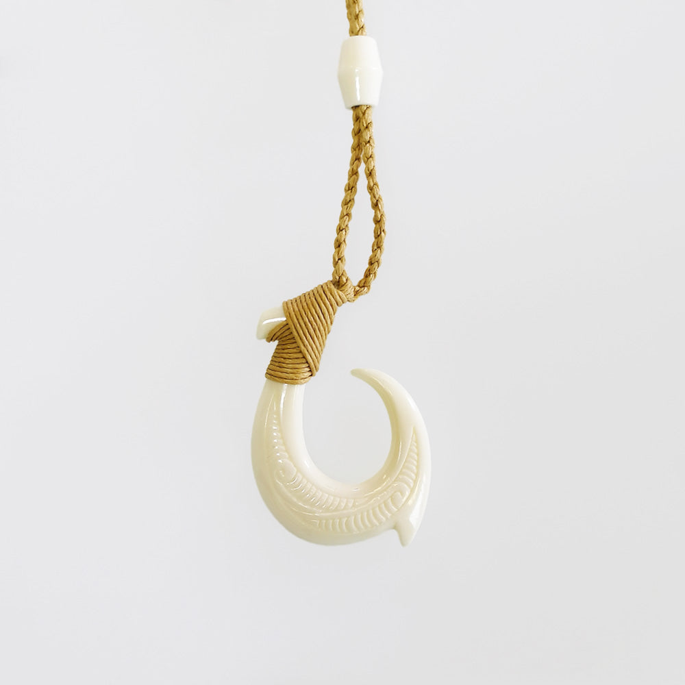 Carved Pendant - Bone 1 Point Hook