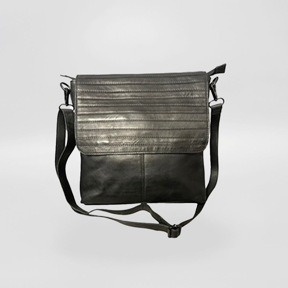 In Leatherz - Ridge Flap Tote Bags