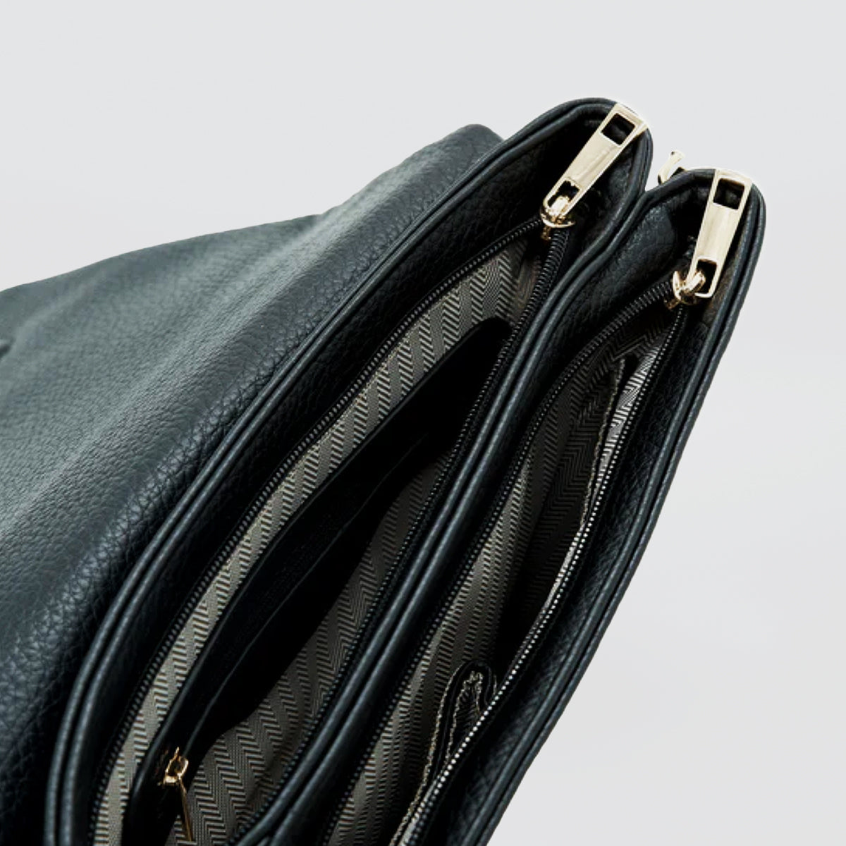 MT Eden Shoulder Purses