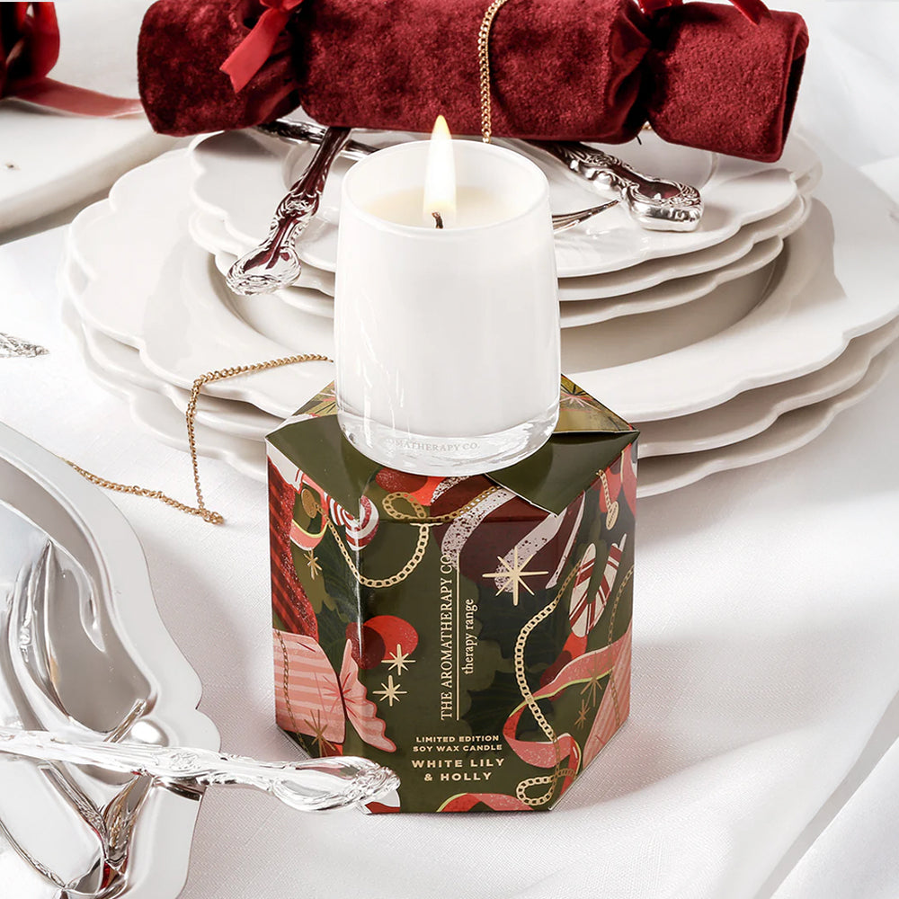 The Aromatherapy Co. - 'White Lily' Therapy Candle