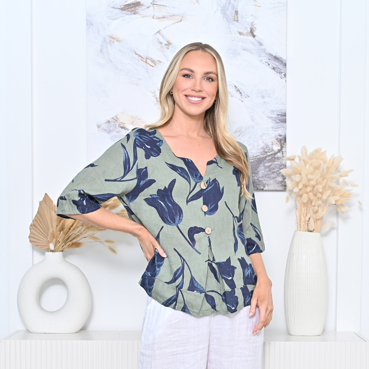 3-Button Linen Floral Top