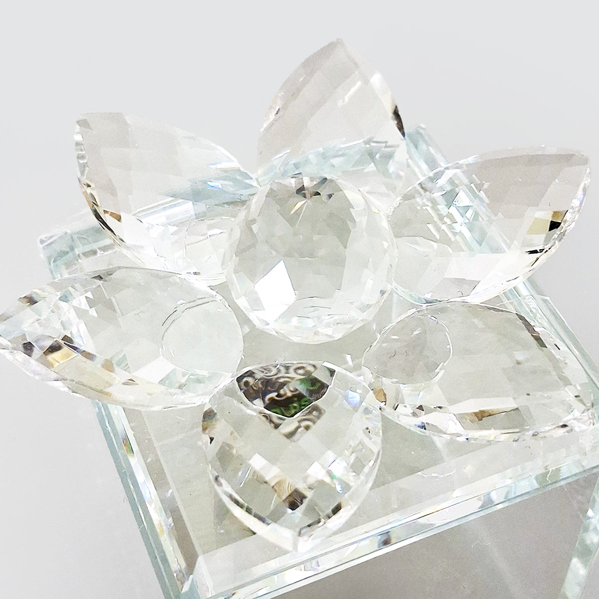 Clear Trinket Boxes With Flower Lid
