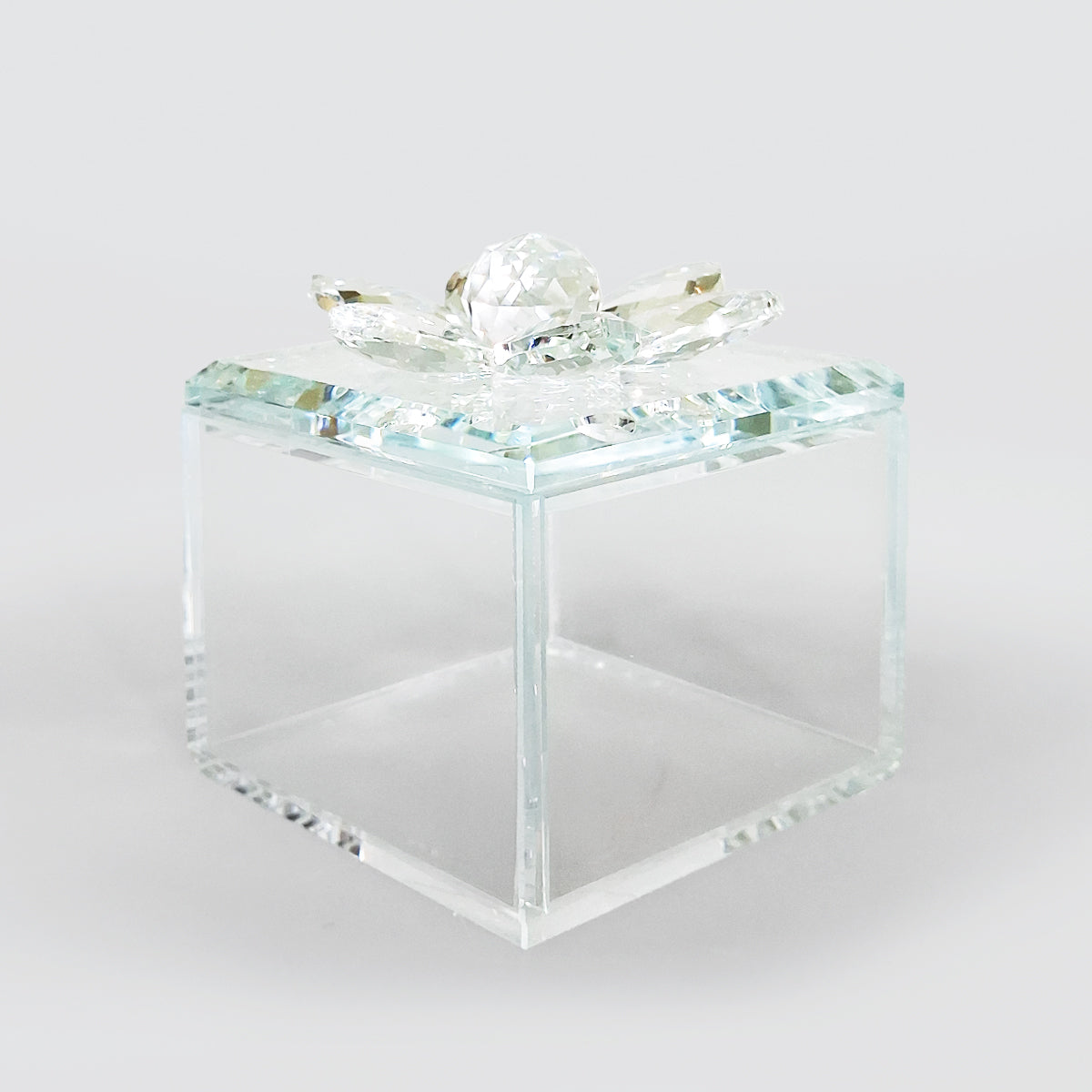 Clear Trinket Boxes With Flower Lid