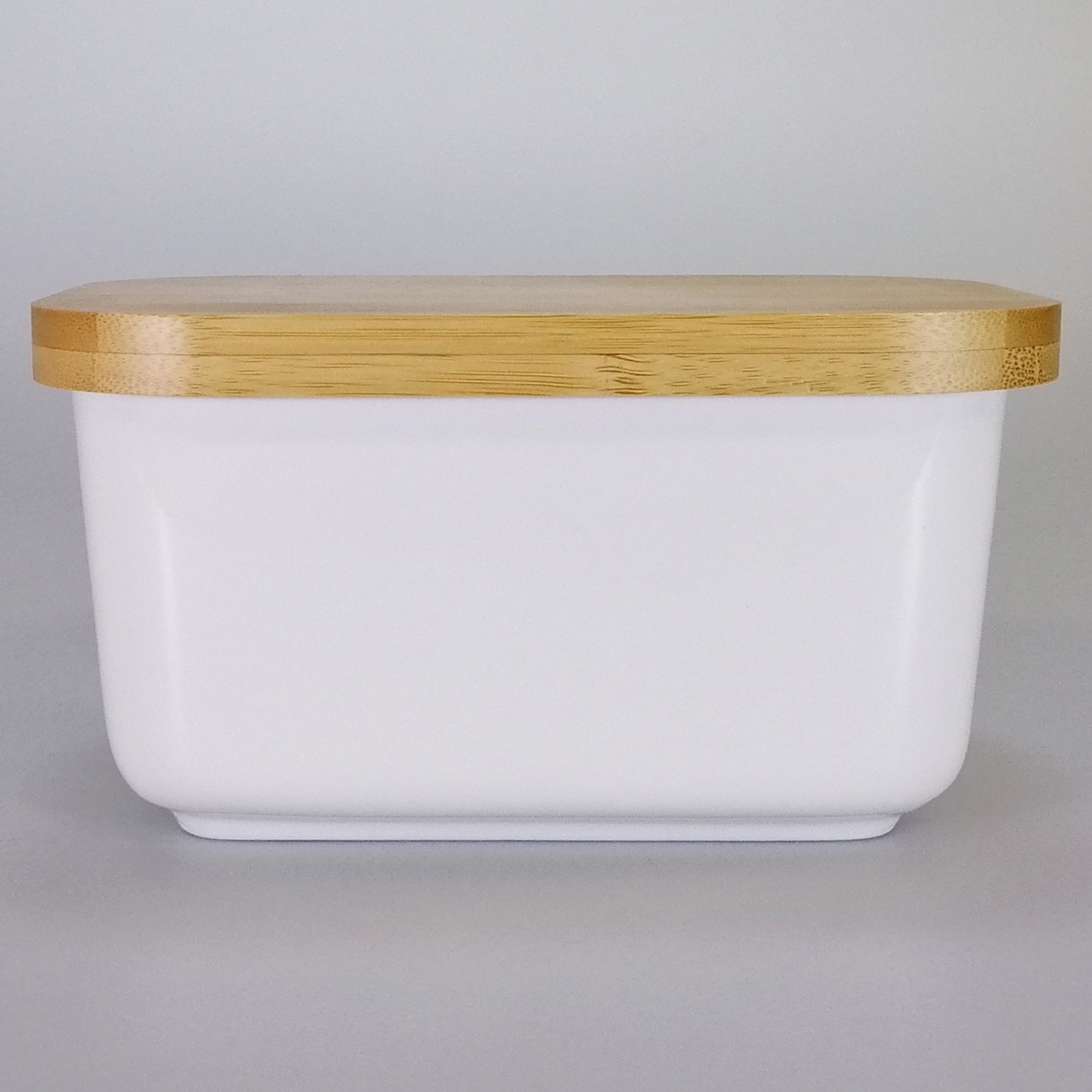 Maxwell & Williams - white basics - Butterdish with Bamboo Lid