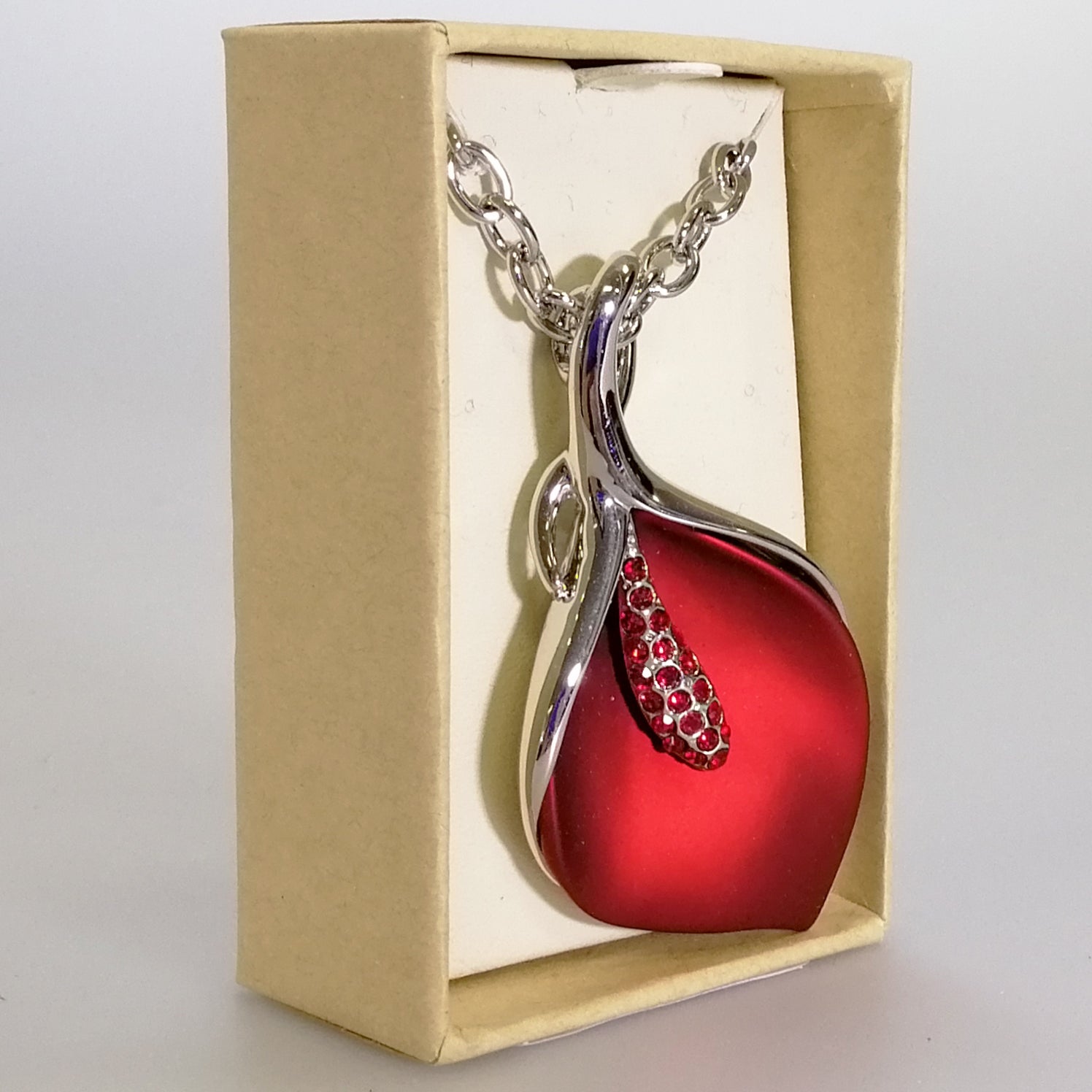 Kiwicraft - Red Lily Rhodium Necklace