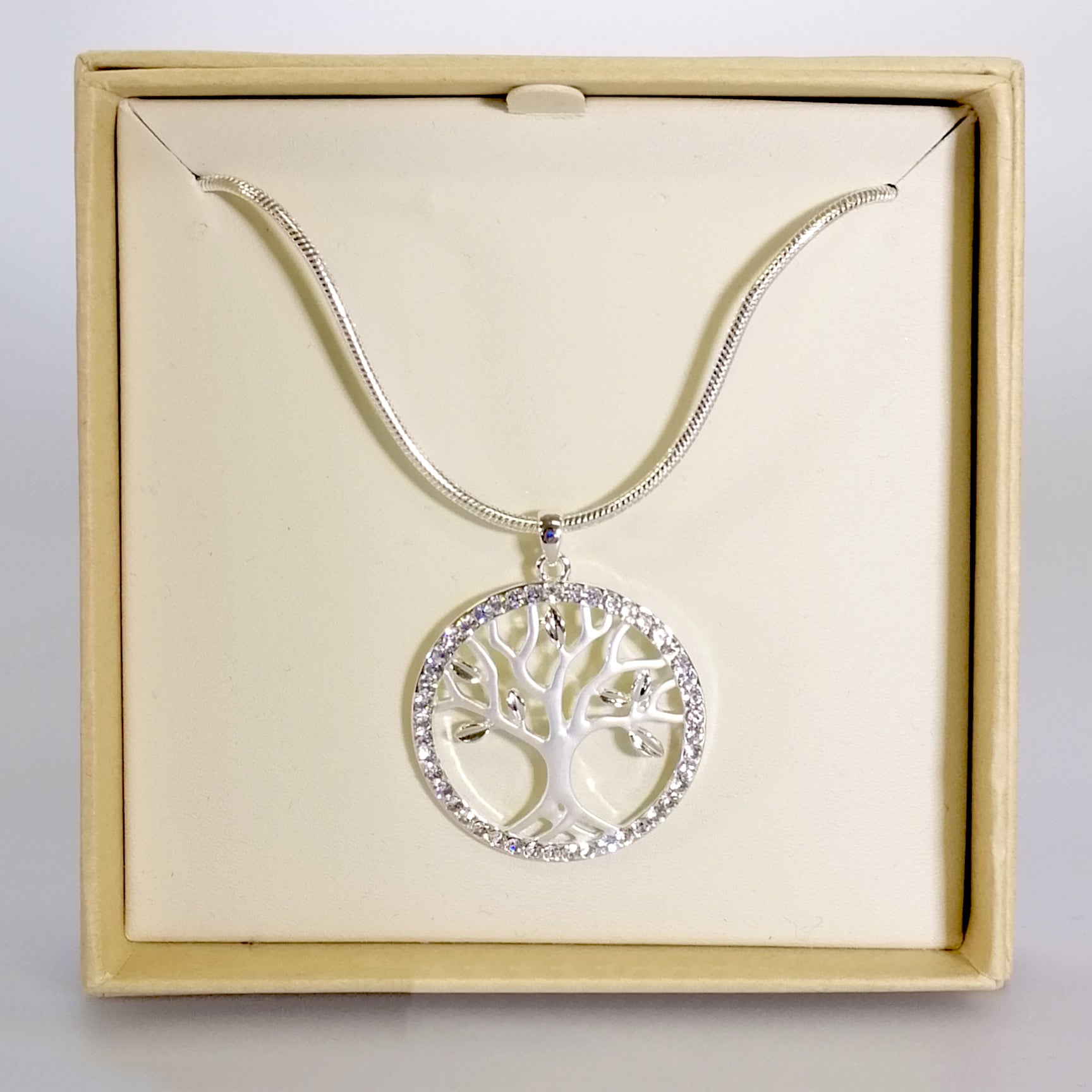 Kiwicraft - Tree of Life Rhinsestone Necklace