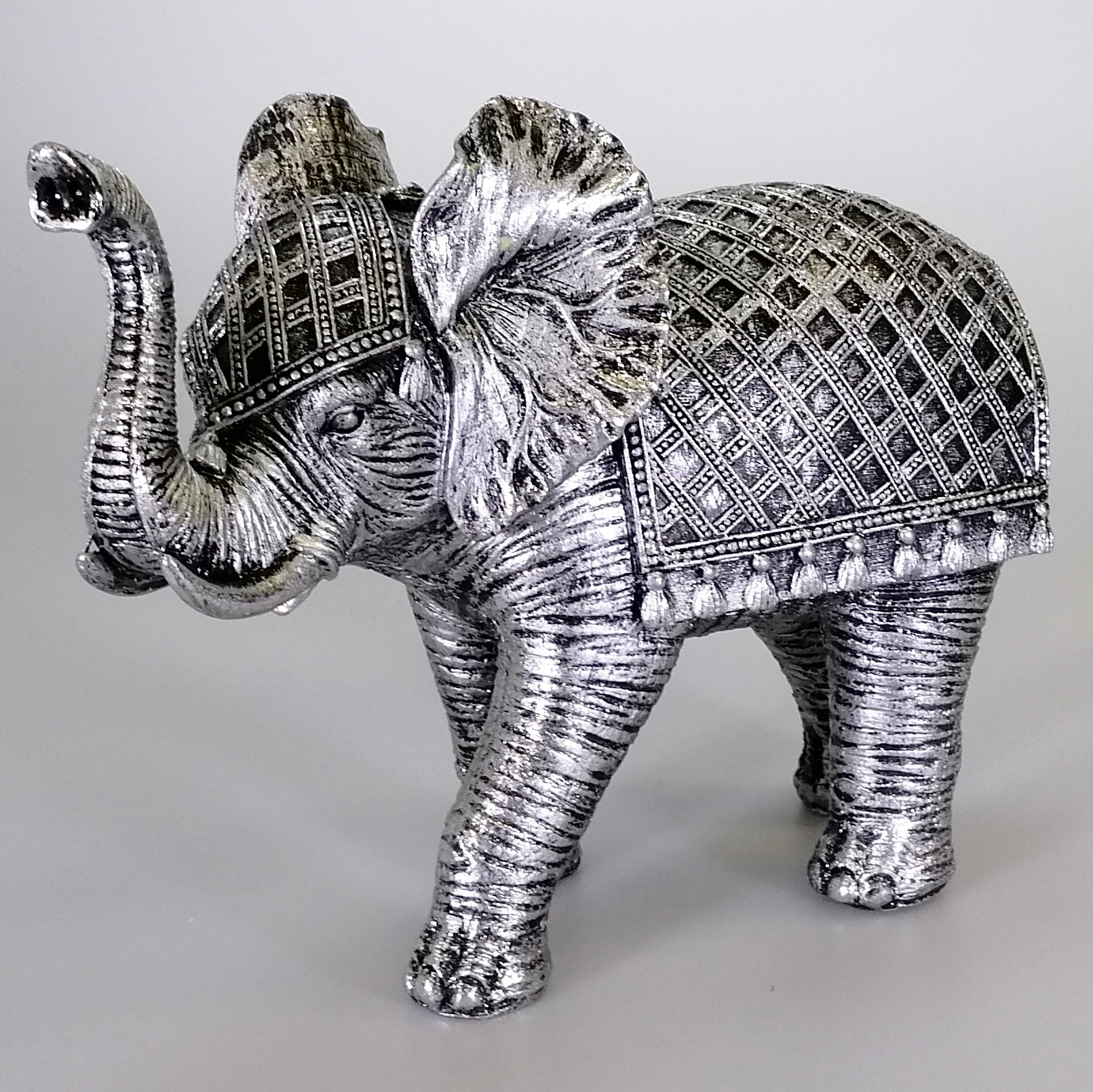 Painted Silver Resin Elephant Criss-Cross Blanket - 18cm