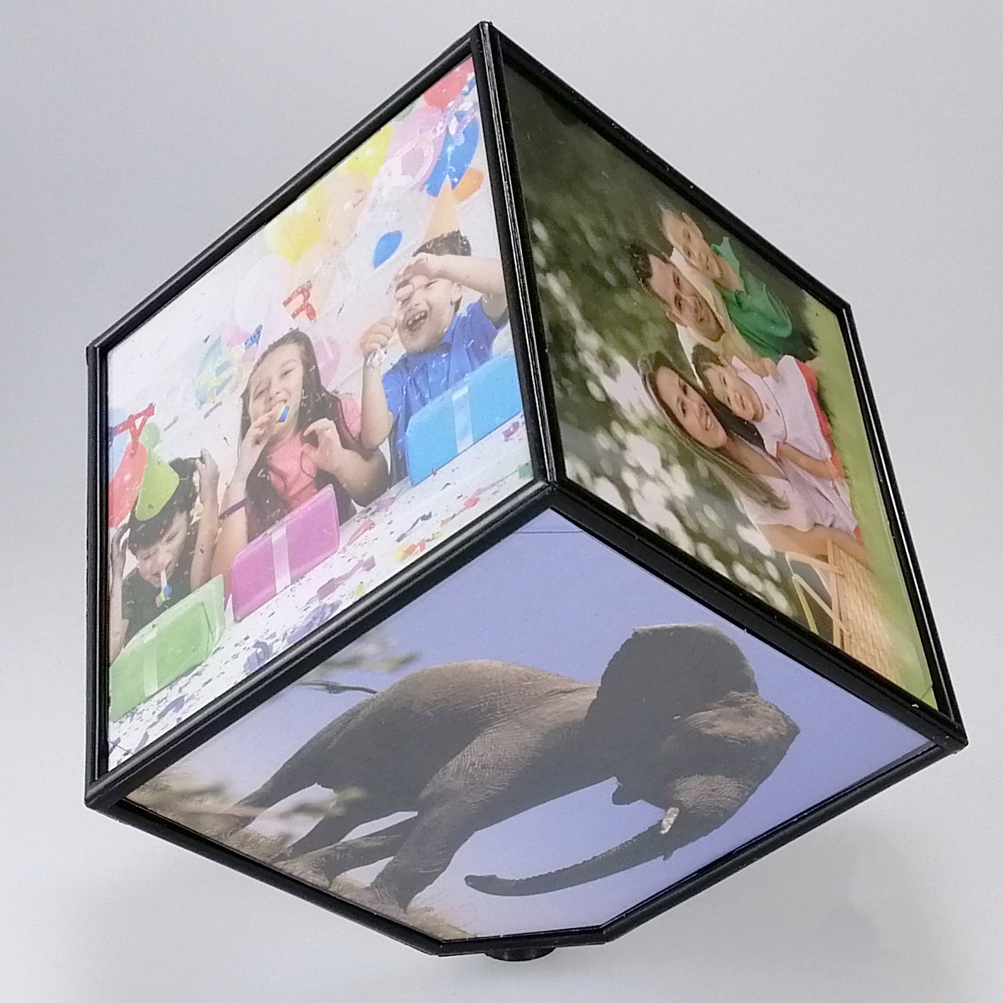 Automatic Rotating Photo-Cube