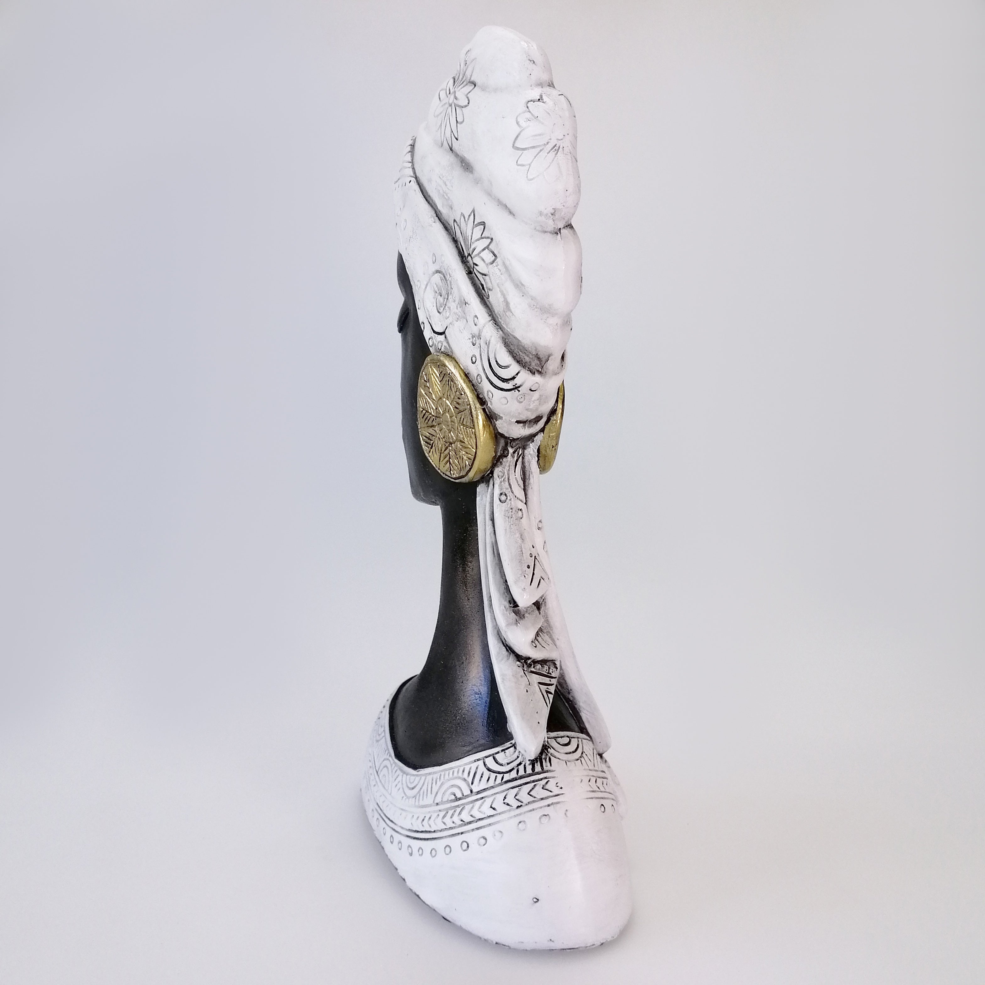 African Stylistic Bust