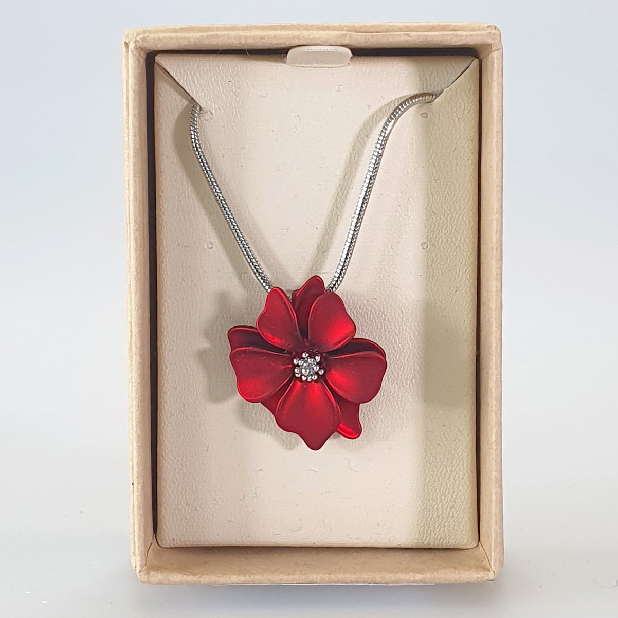 Kiwicraft - Red Flower Rhodium Necklace