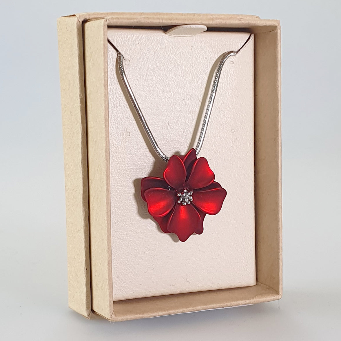 Kiwicraft - Red Flower Rhodium Necklace