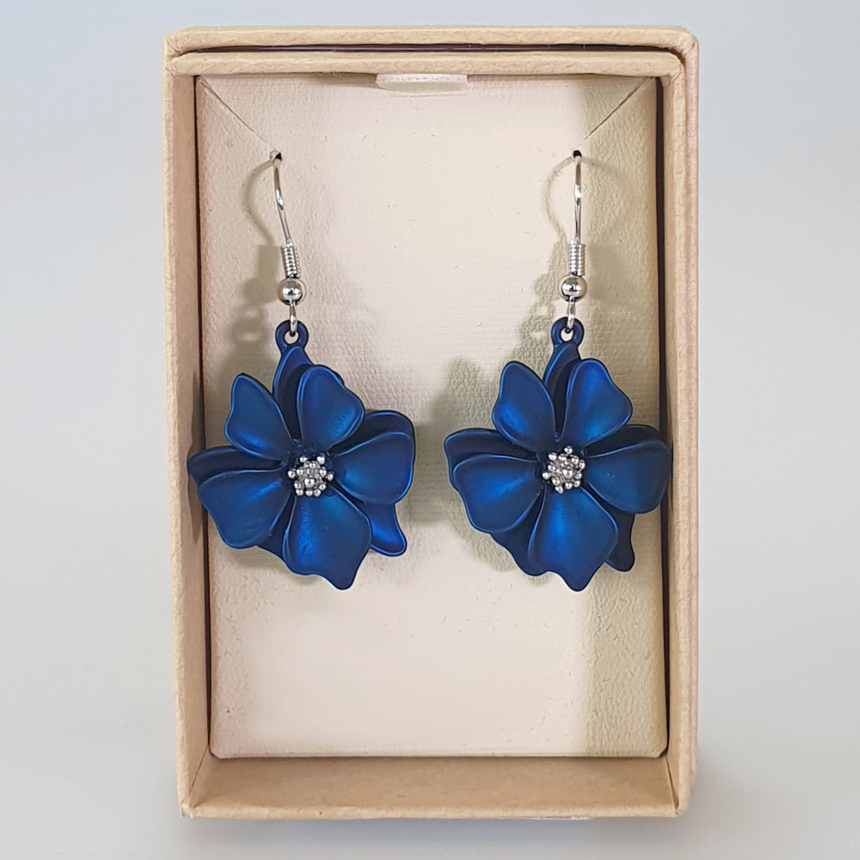 Kiwicraft - Navy Rhodium Flower Earrings