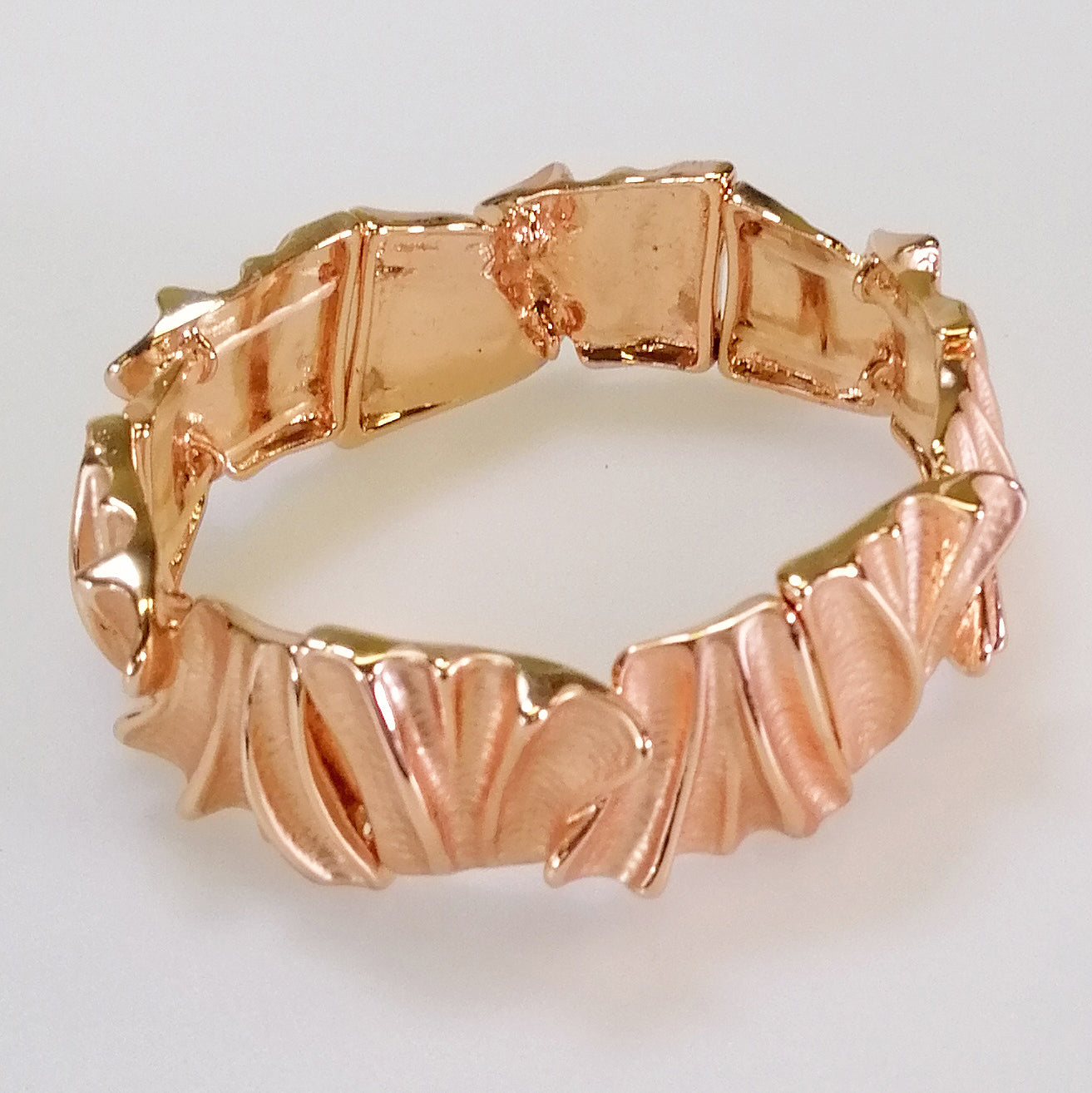 Kiwicraft - Rose Gold Wavy Beads Bracelet