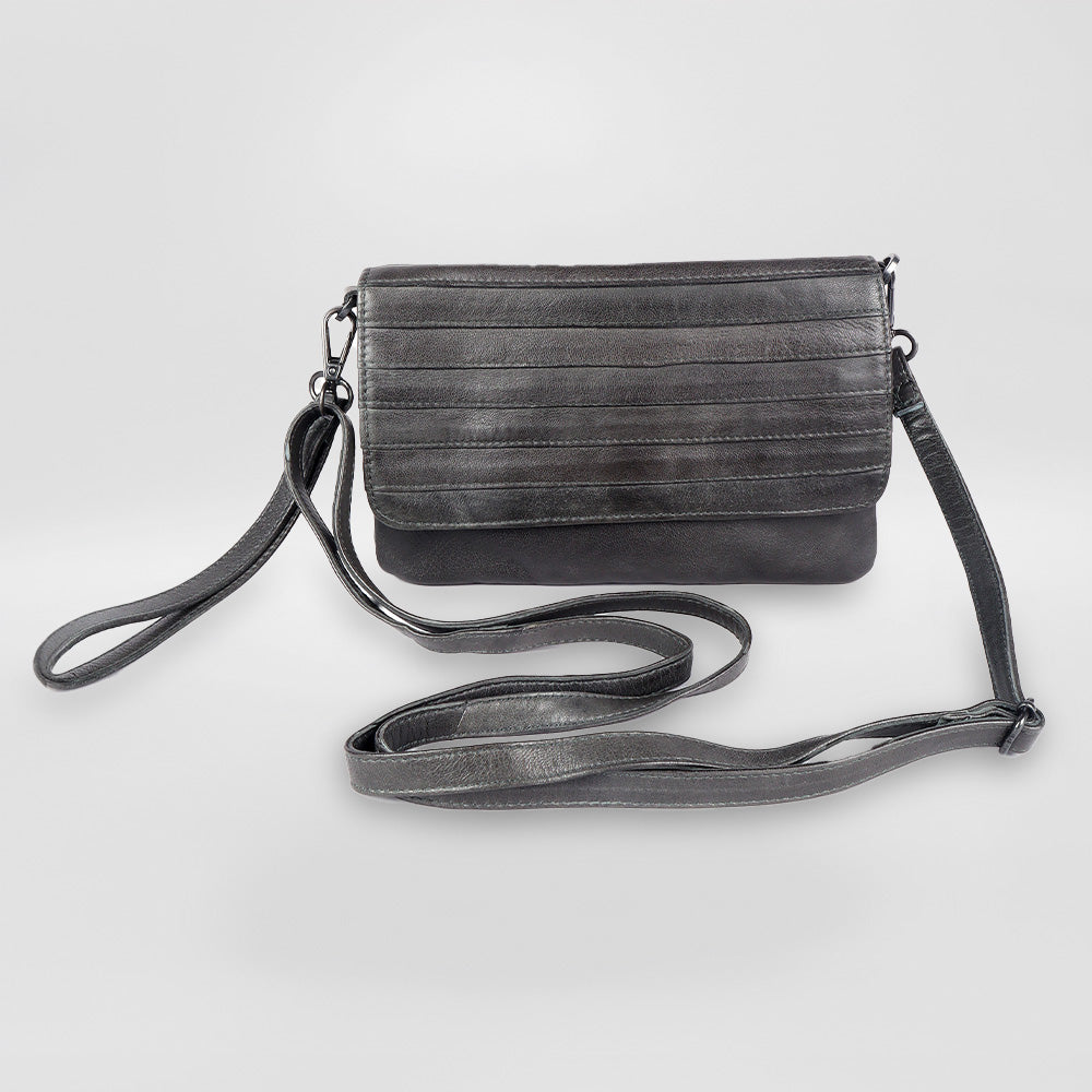 In Leatherz - Leather 'Ridged Flap' Purse