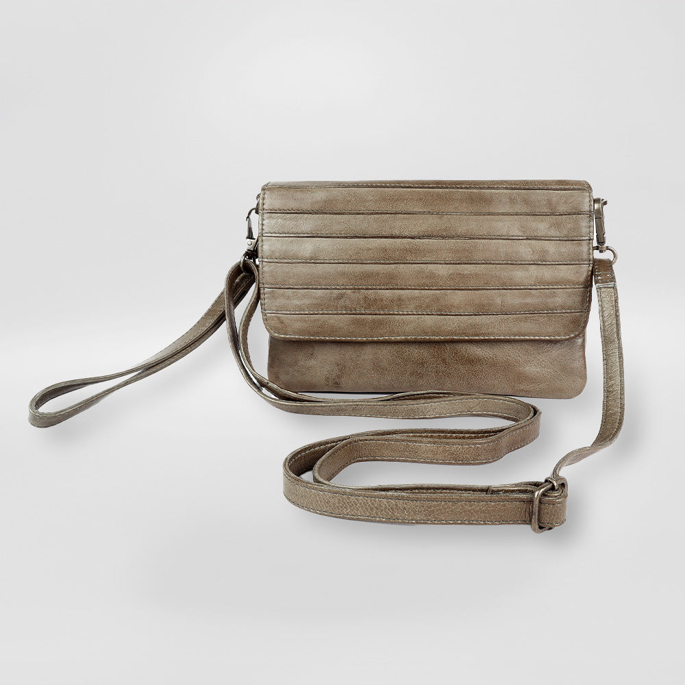 In Leatherz - Leather 'Ridged Flap' Purse