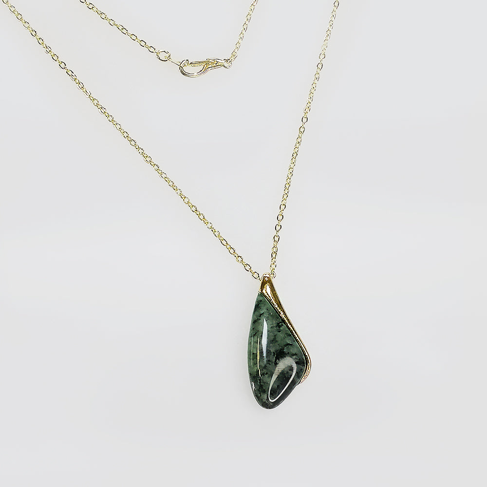 NZ Pounamu Pendant - 'Carved'