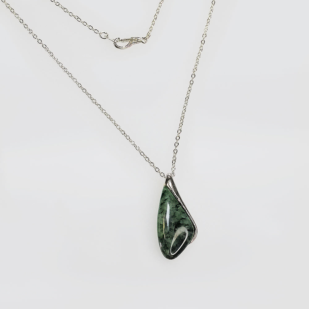 NZ Pounamu Pendant - 'Carved'