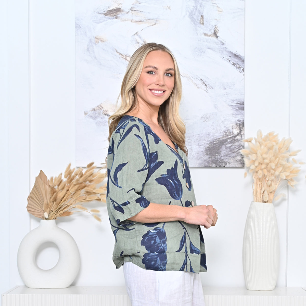 3-Button Linen Floral Top