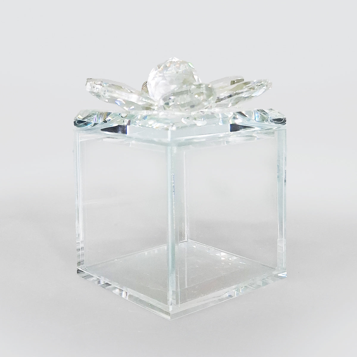 Clear Trinket Boxes With Flower Lid