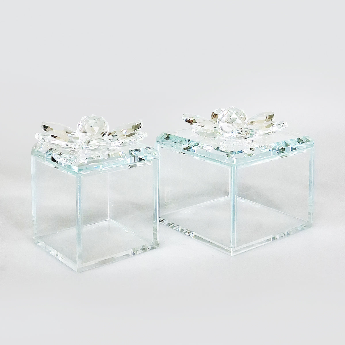 Clear Trinket Boxes With Flower Lid