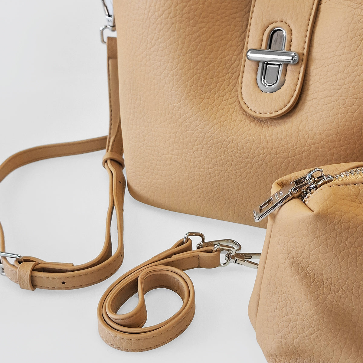 Twist Clasp Fliptop Handbag & Purse Set