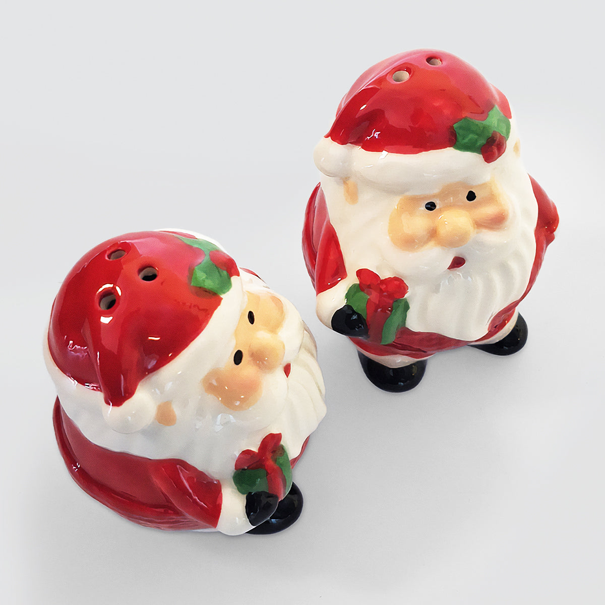 Christmas Salt & Pepper Shakers - Santa