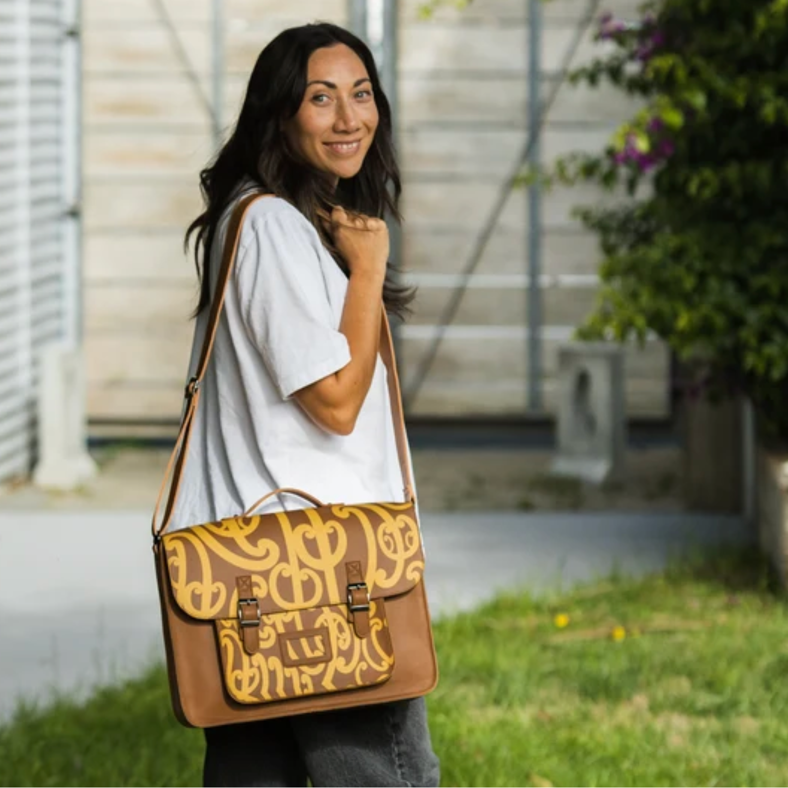 Tan Satchel Bag - Hine-ahu-one