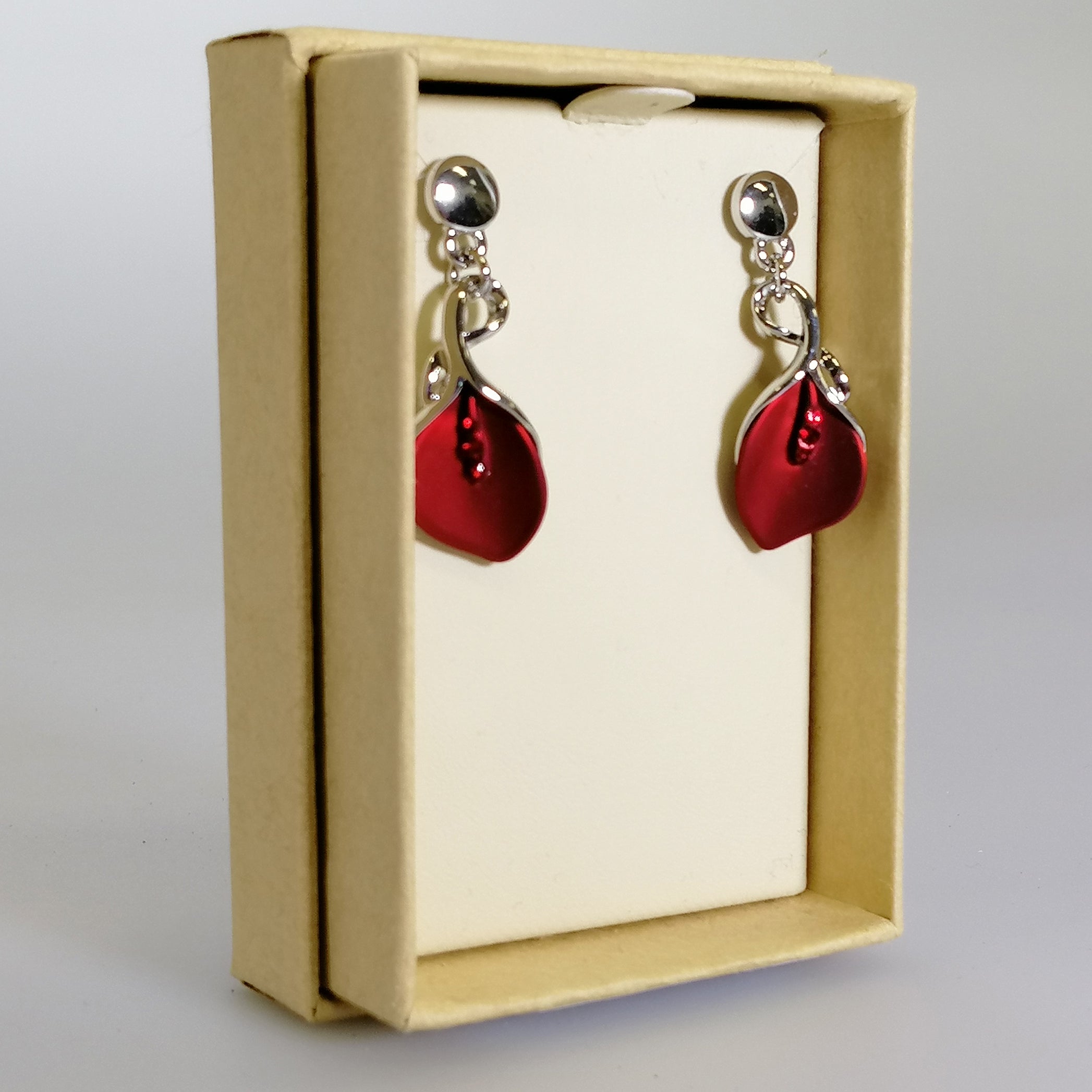Kiwicraft - Red Lily Rhodium Earrings