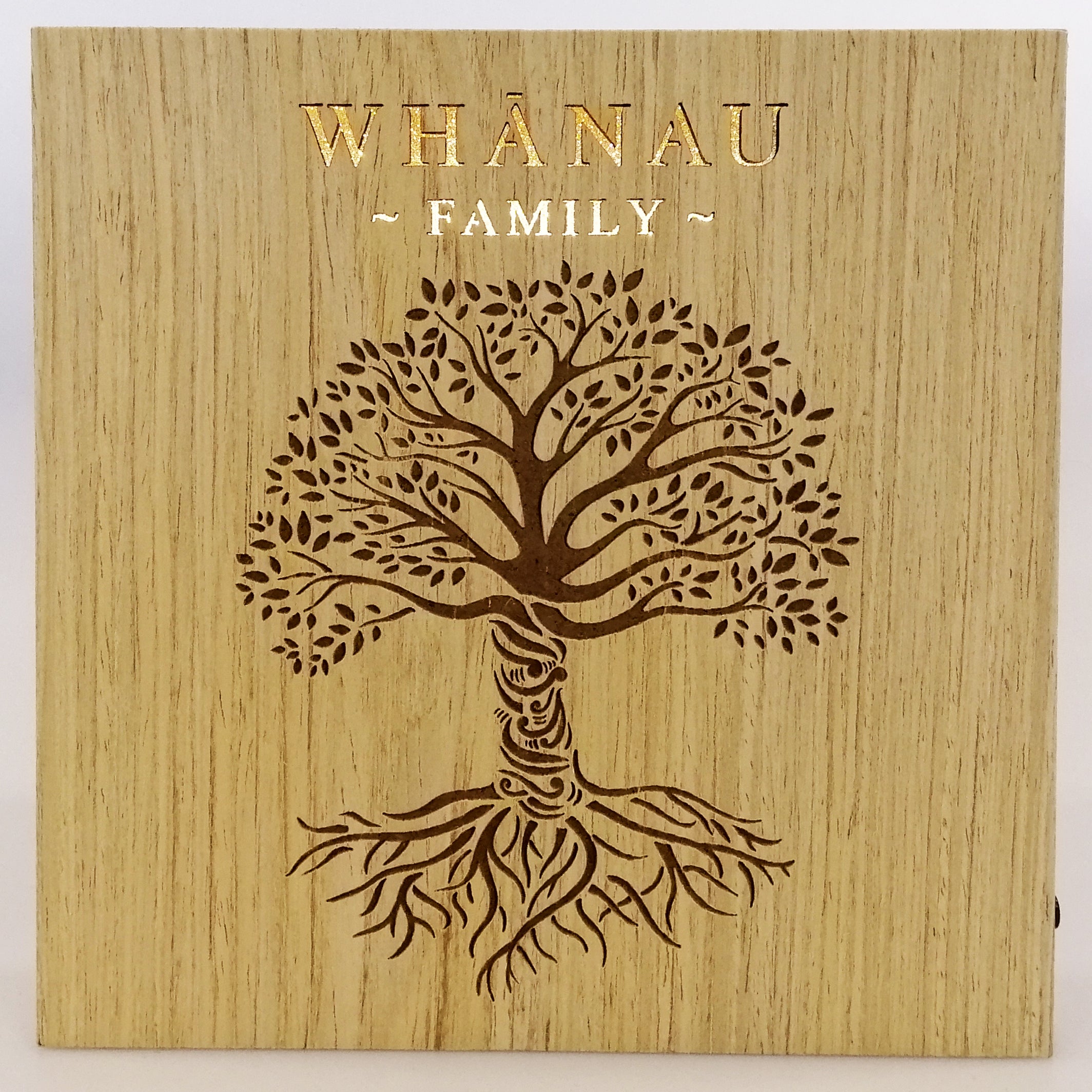 LED Kiwiana Block - 'Tree Whanau - Family'