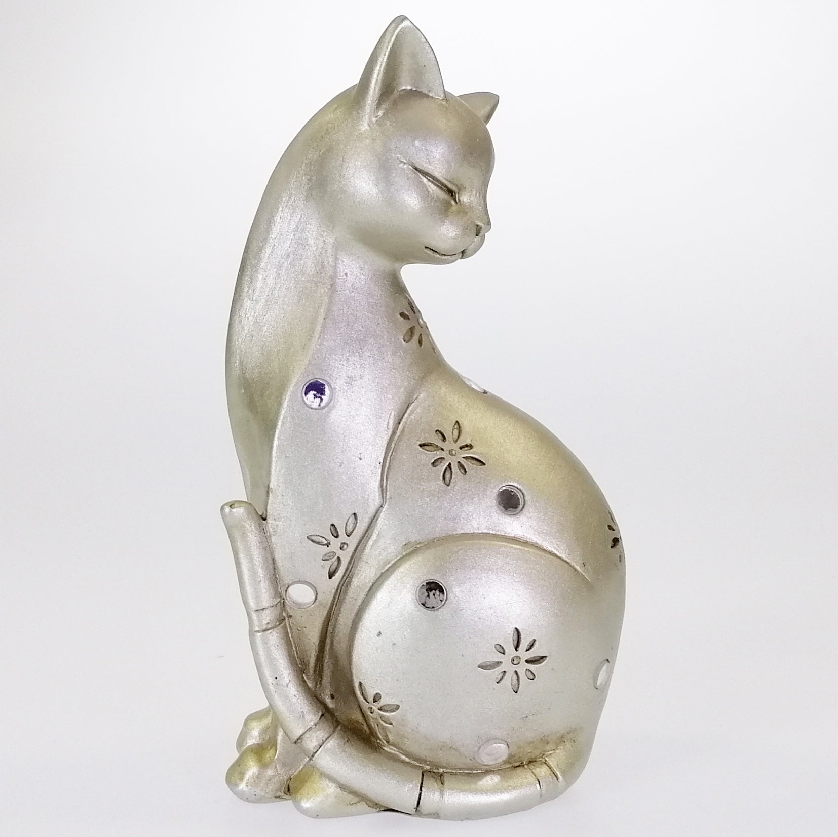 Silver-look Cat with Mirrored Inserts - 17cm