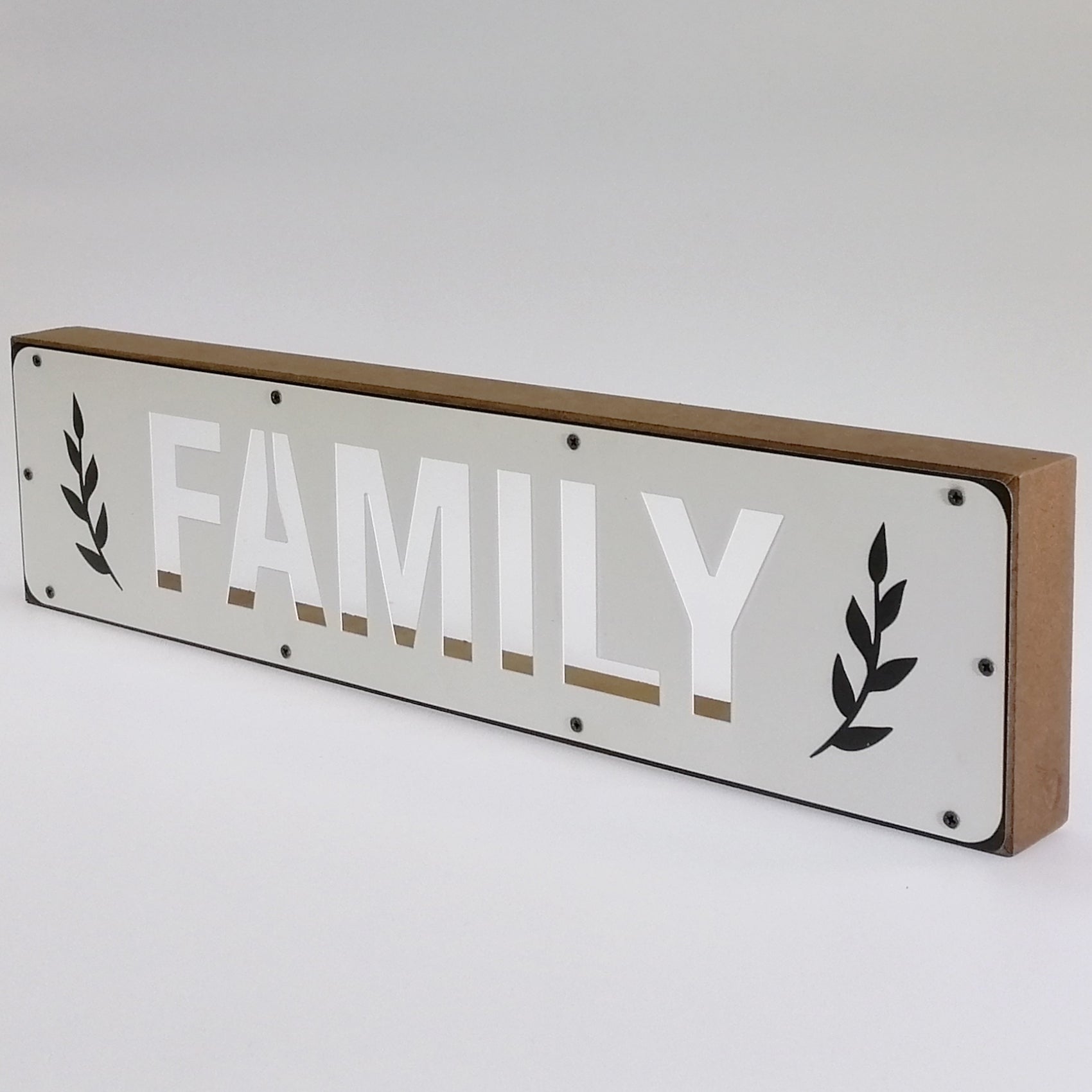 Family' Metal & Wood Plaque Sign