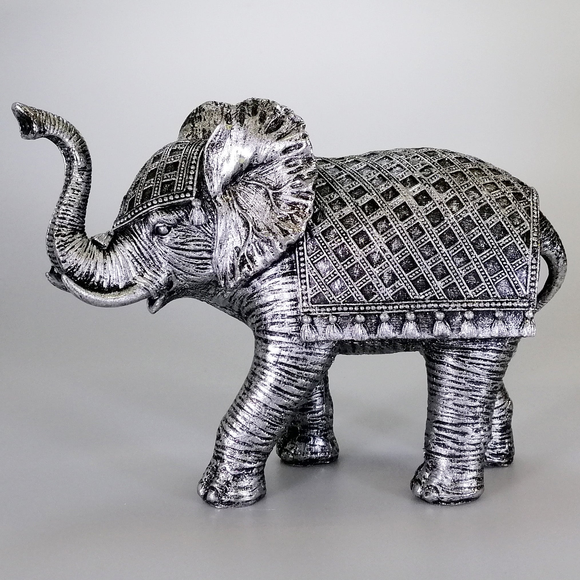 Painted Silver Resin Elephant Criss-Cross Blanket - 18cm