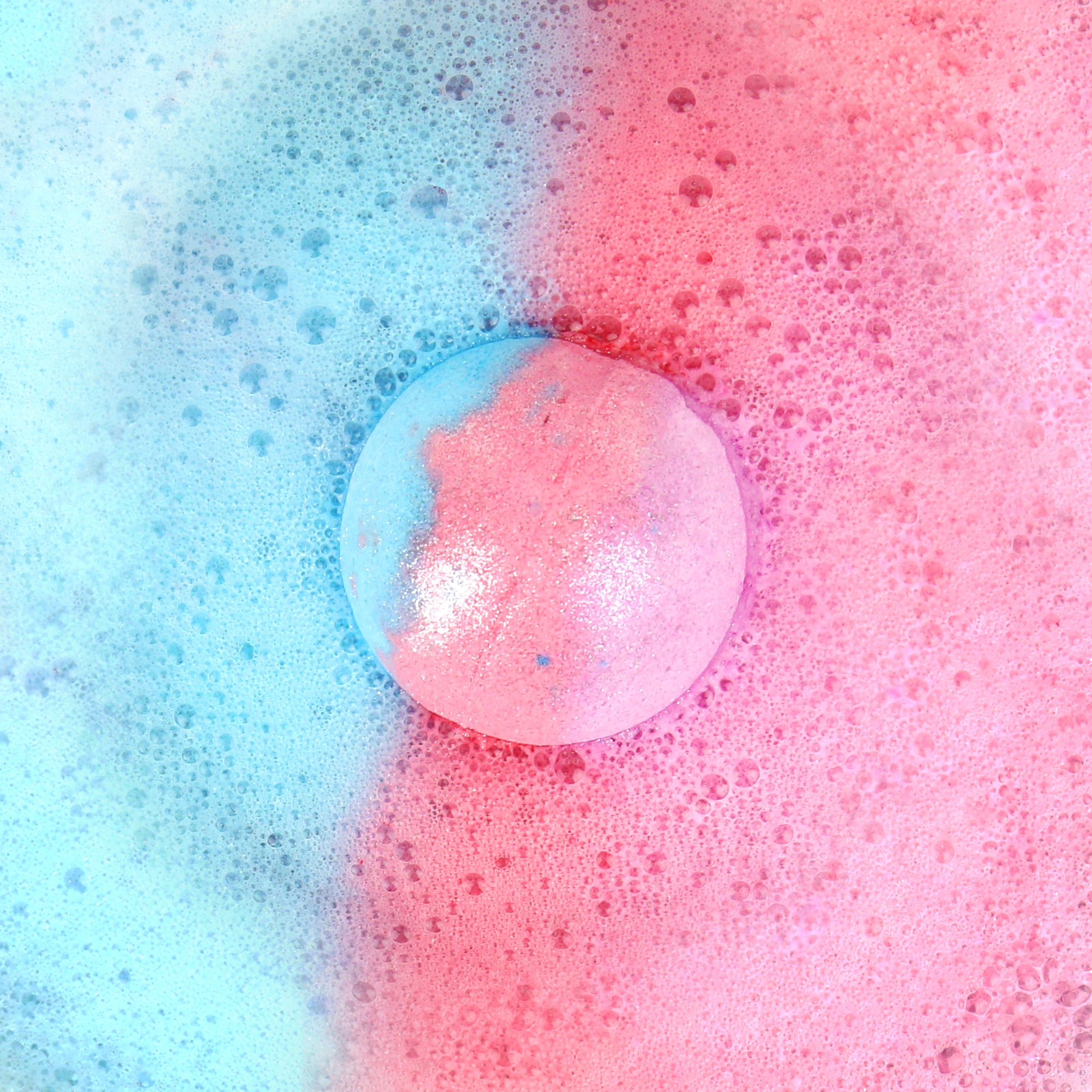 Glow Up - Iridescent Bath Bomb