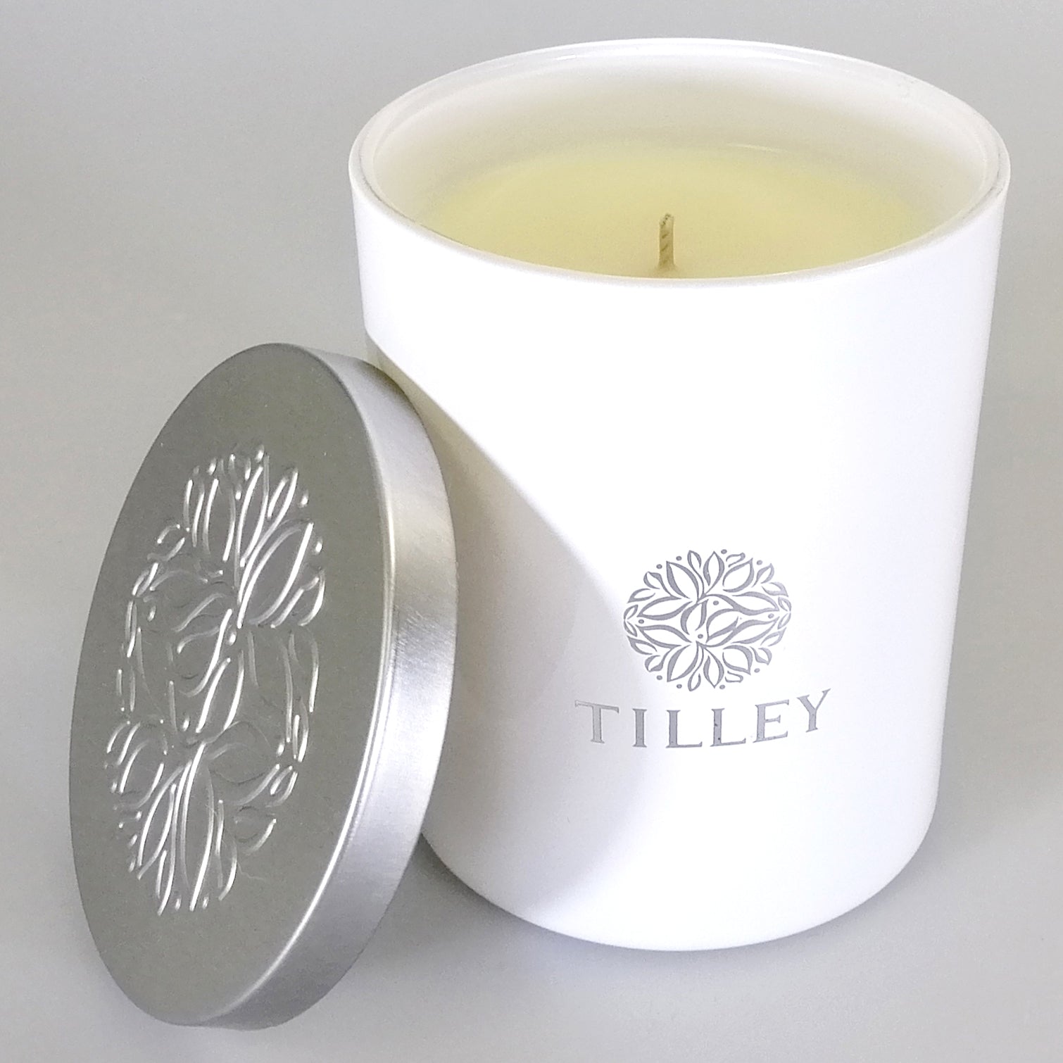 Tilley Soy Scented Candle - Sandalwood and Bergamot