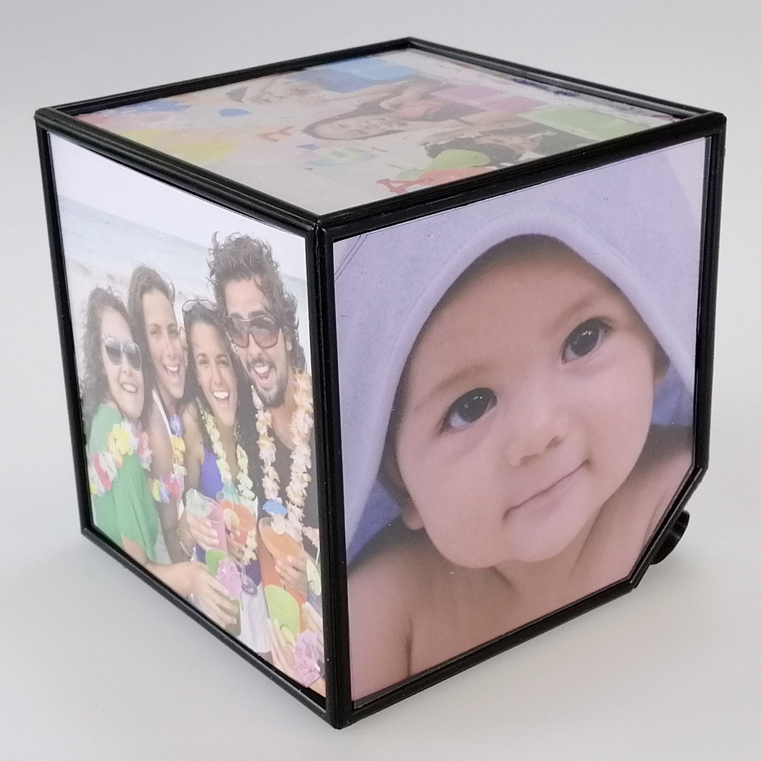 Automatic Rotating Photo-Cube
