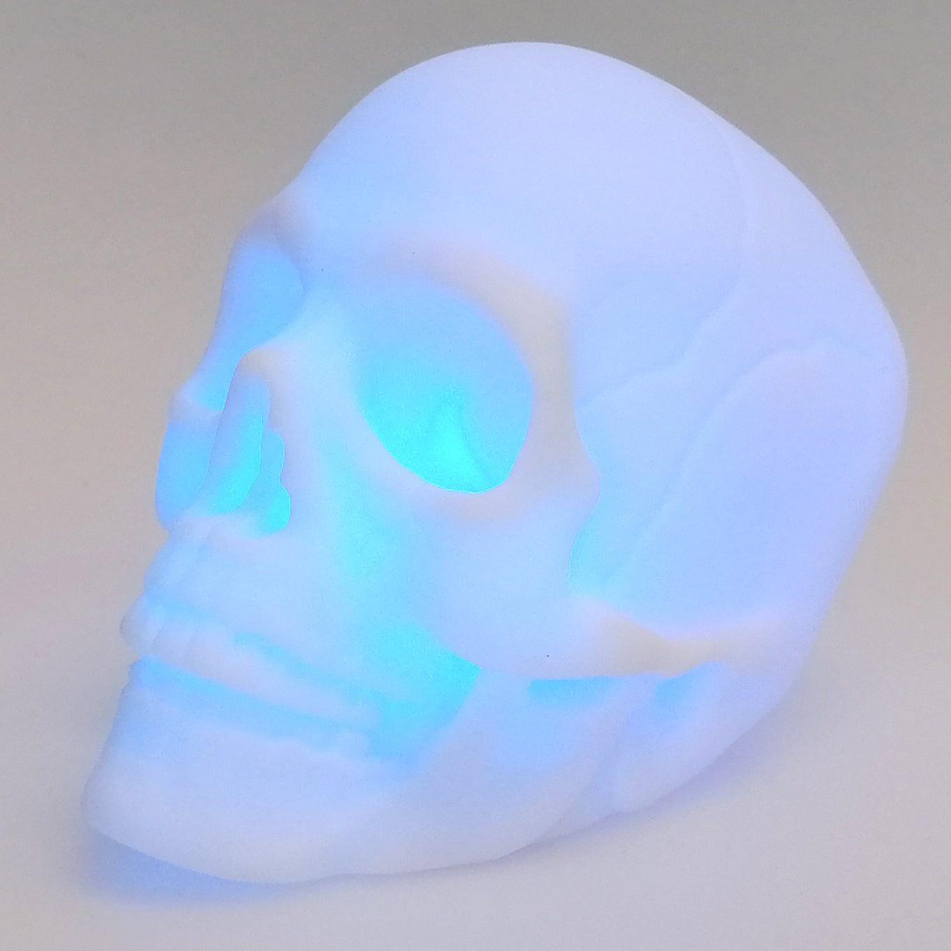 Colour-Changing Light Up Skull