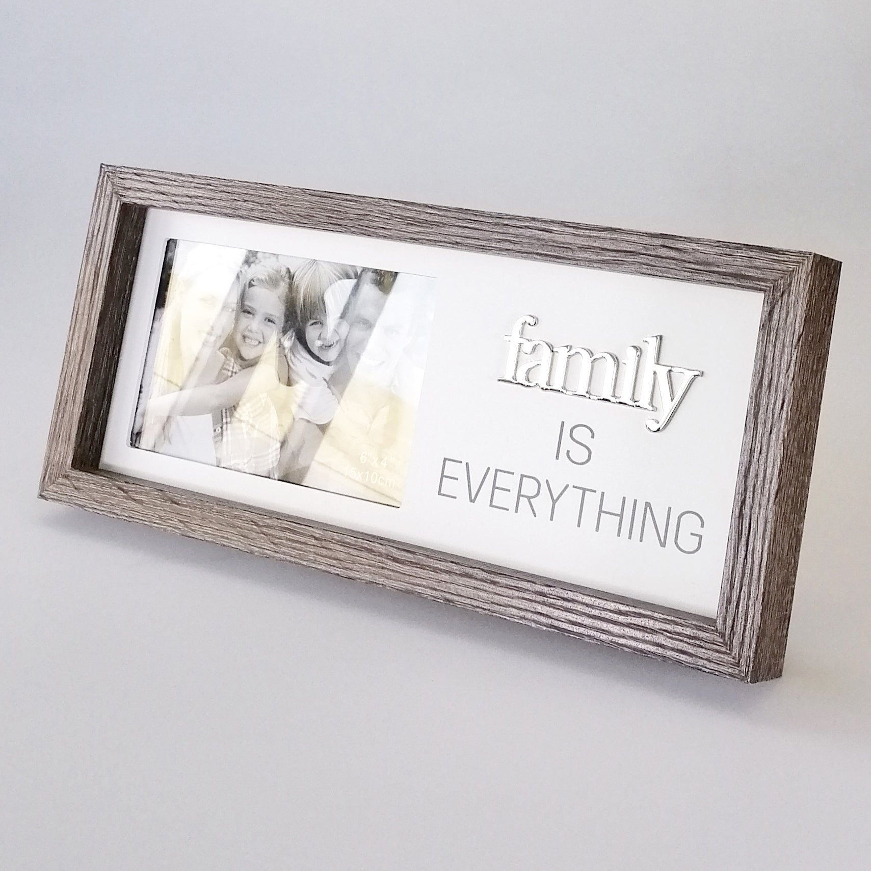 Wood-Look Sentimental Frame - Family 4"x6"